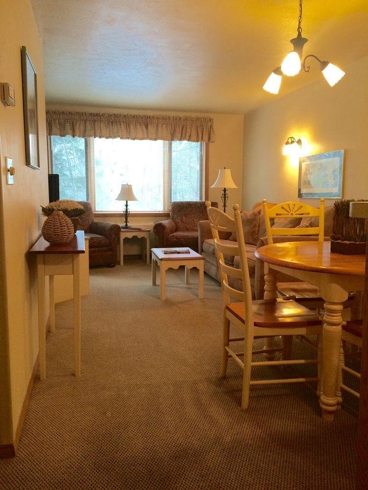 Waterbury Inn Эфрейм Экстерьер фото